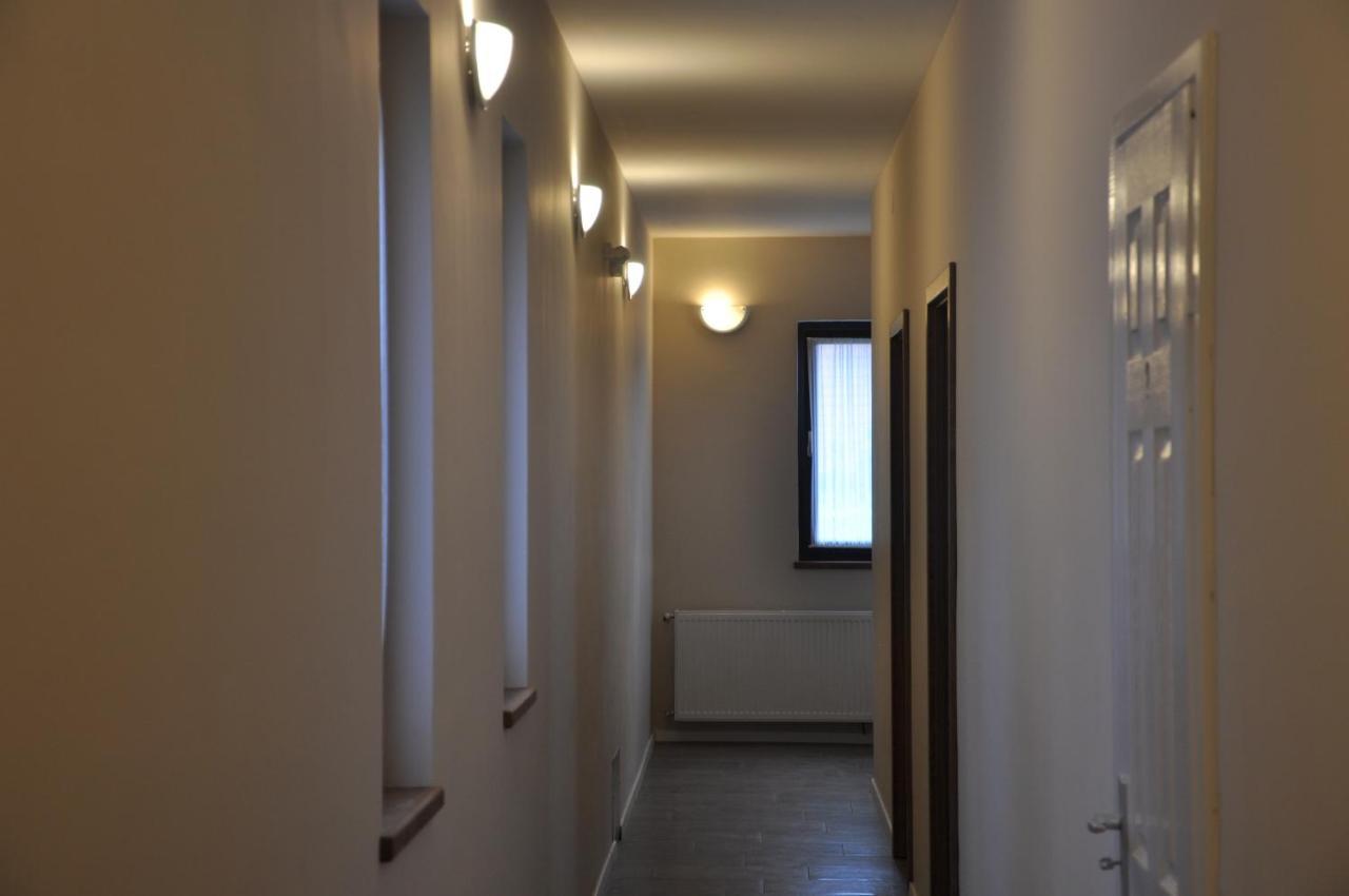 Centrál Vendégház Székesfehérvár Esterno foto