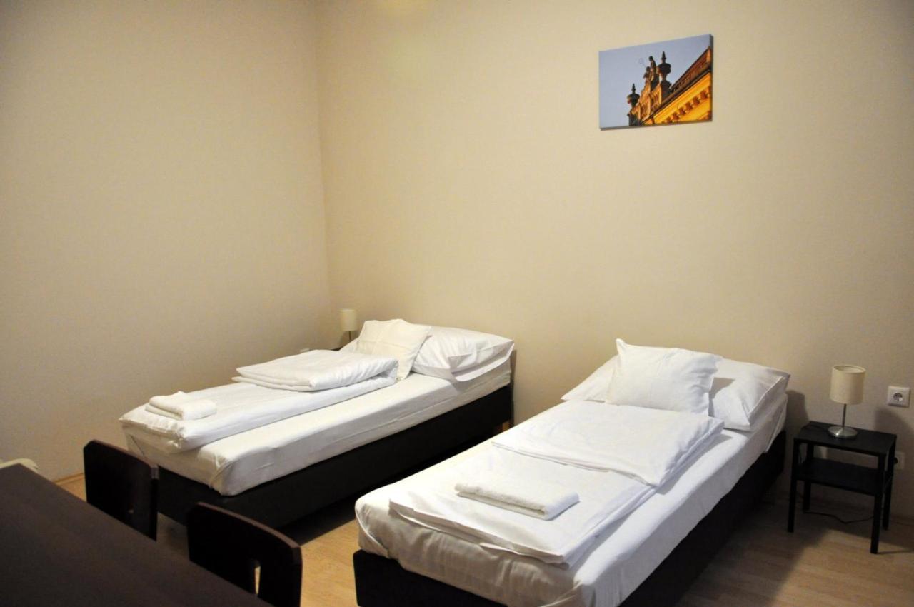 Centrál Vendégház Székesfehérvár Esterno foto
