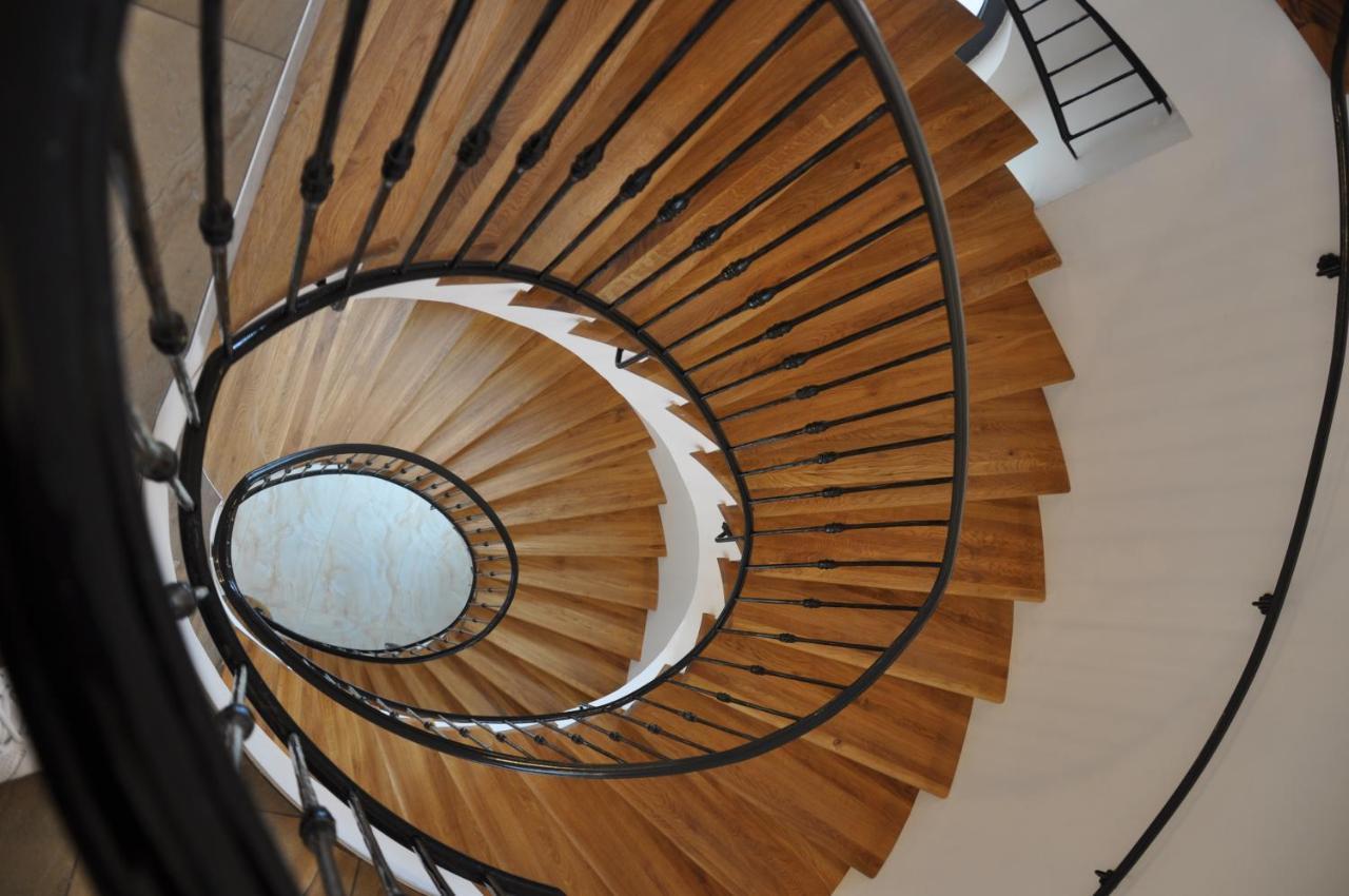 Centrál Vendégház Székesfehérvár Esterno foto