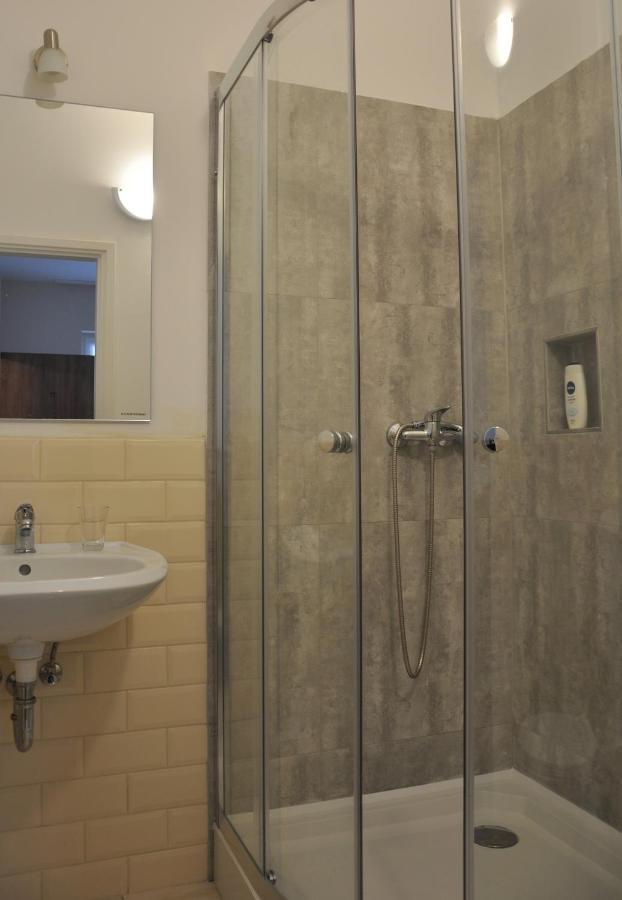 Centrál Vendégház Székesfehérvár Esterno foto