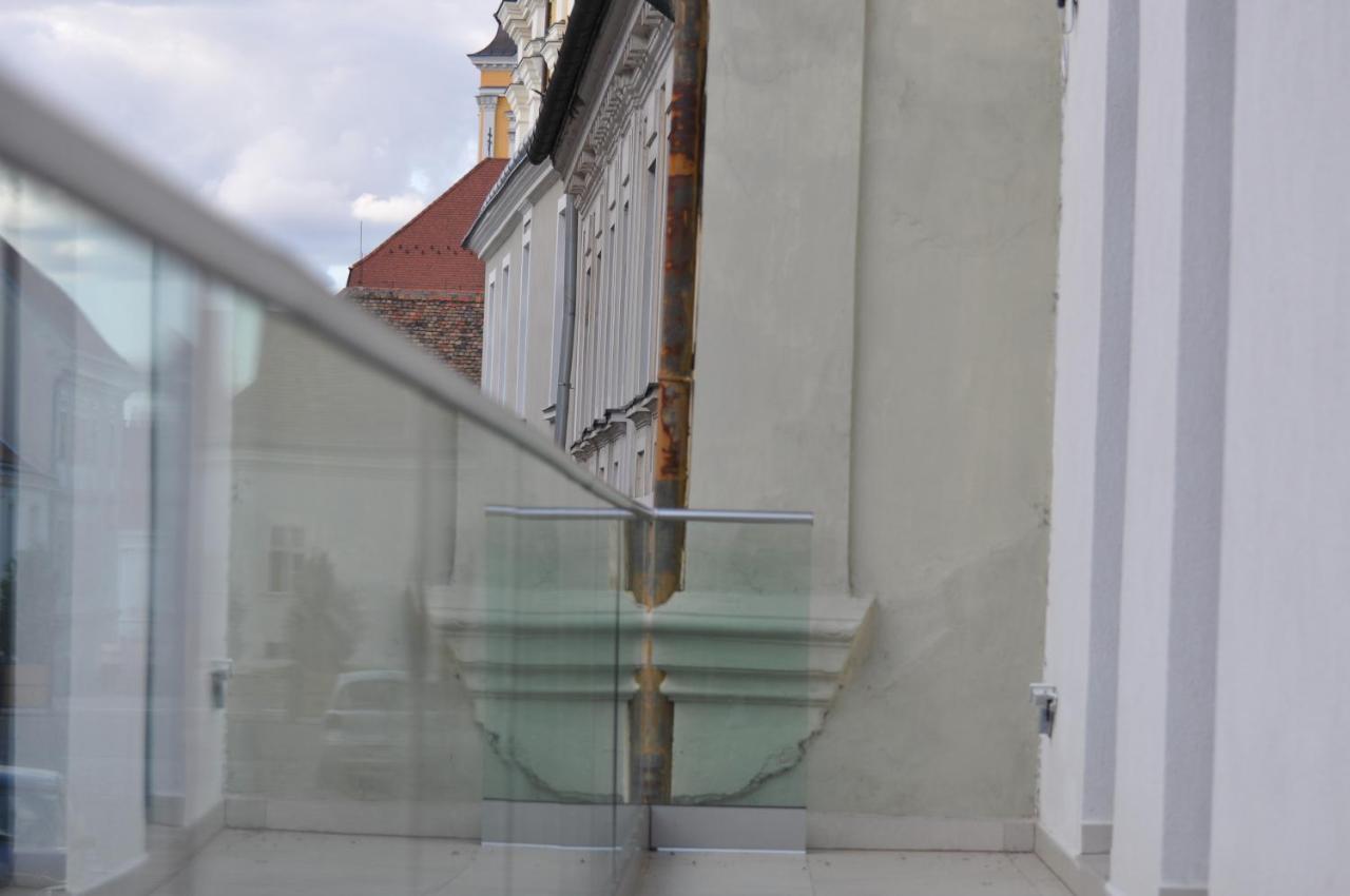 Centrál Vendégház Székesfehérvár Esterno foto