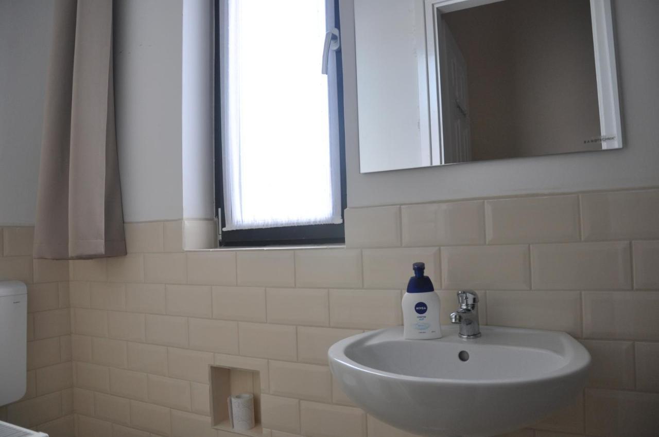 Centrál Vendégház Székesfehérvár Esterno foto
